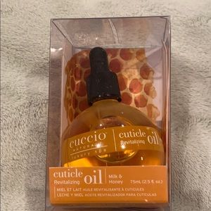 Cuccio Naturale luxury spa cuticle oil